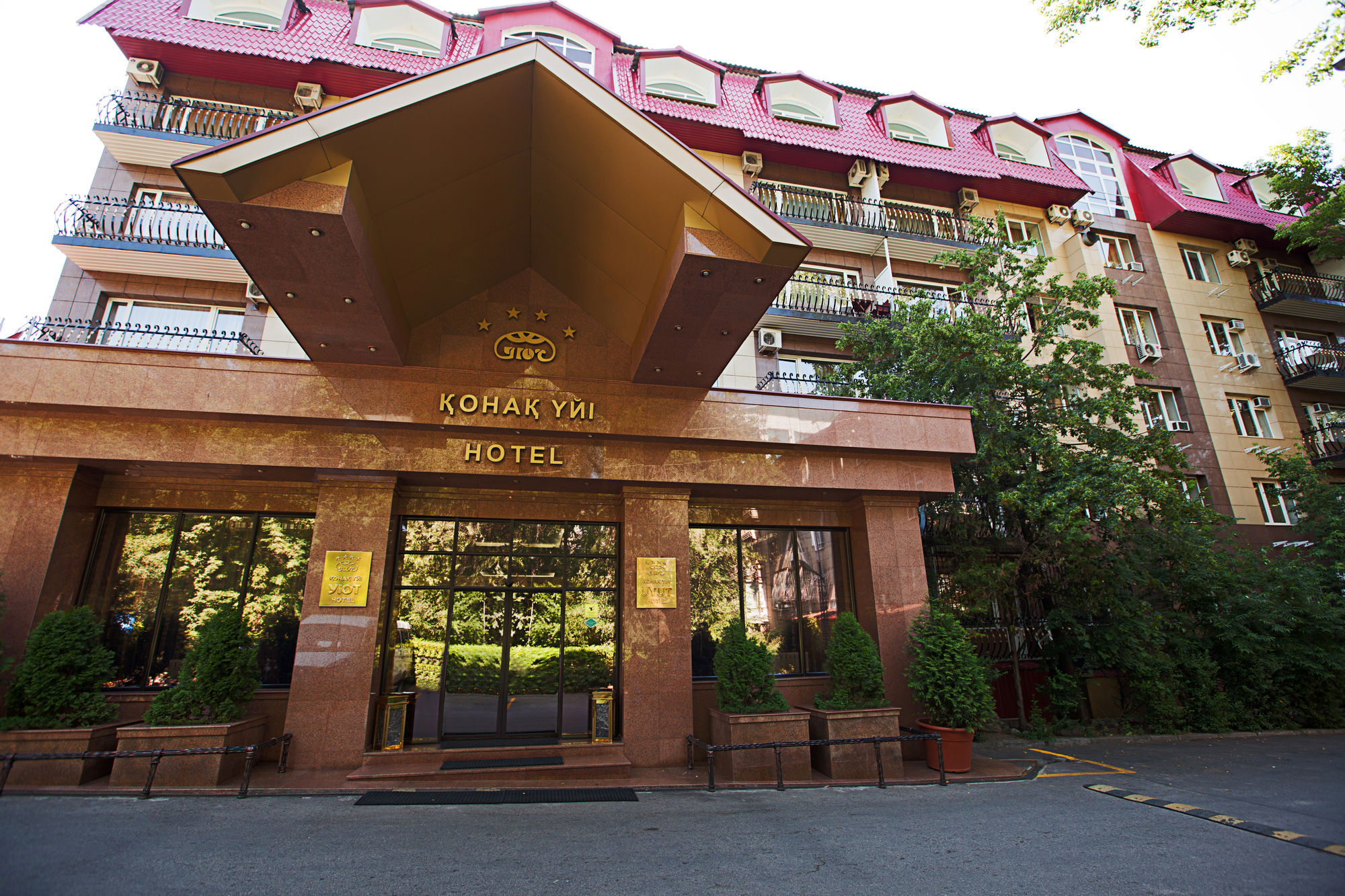 Hotel Uyut Almaty Exterior foto