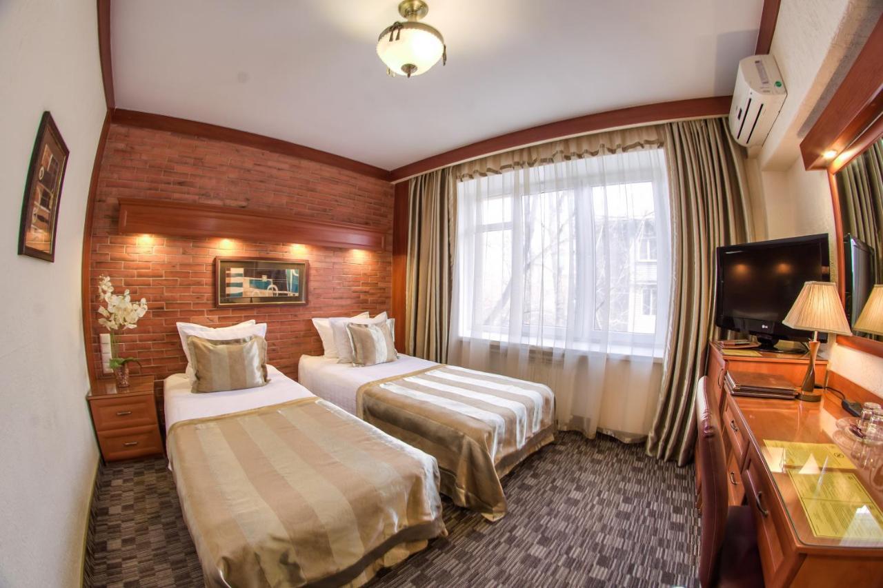 Hotel Uyut Almaty Exterior foto
